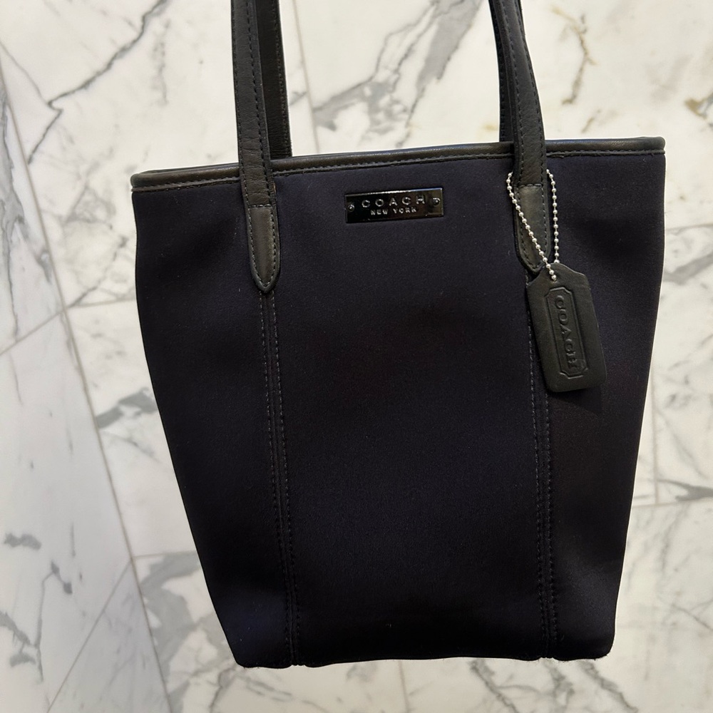Authentic Small Coach Bucket Bag/Shoulder  Tote